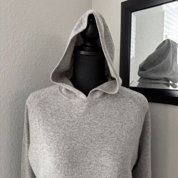 NEIMAN MARCUS 2 Pc Heather Gray Cashmere Lounge PJ Set Medium - Picture 7 of 13